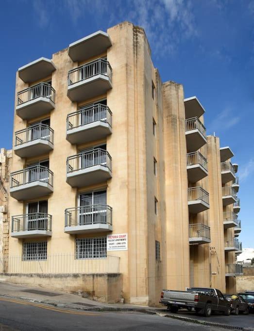 1 Bedrm Apt Seaview Balluta Bay Сент Джулианс Экстерьер фото